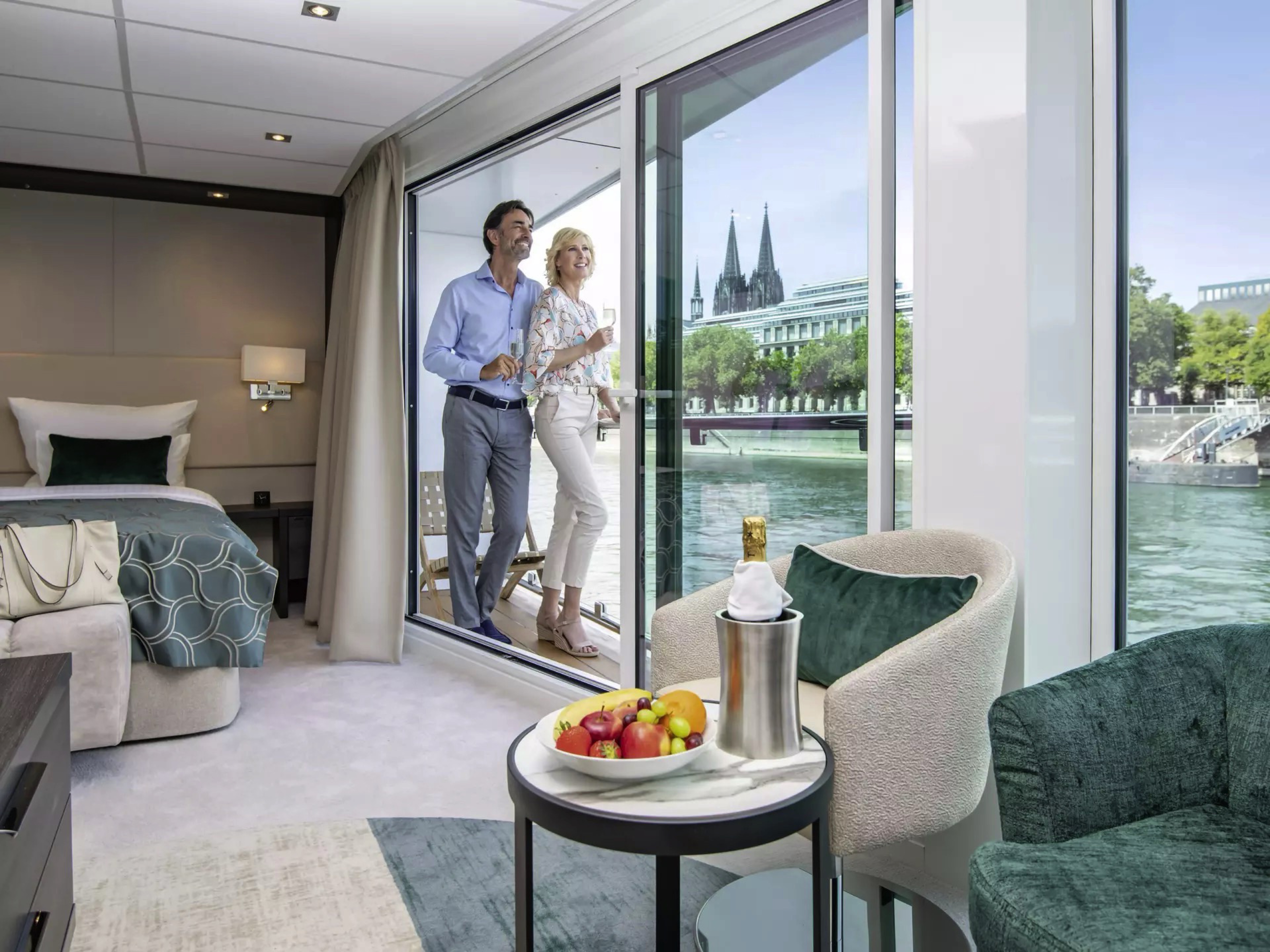 AMADEUS, Cara, Suite Guests.jpg